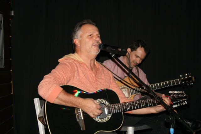 Outdoor music at Rolling Forks Winery