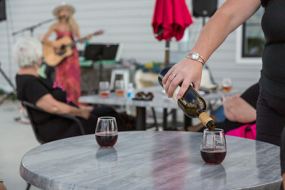Rolling Forks Vineyards, winery events, patio music