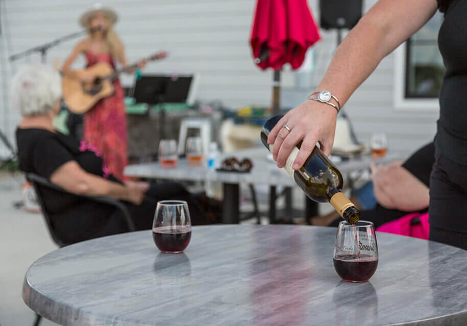Rolling Forks Vineyards, winery events, patio music