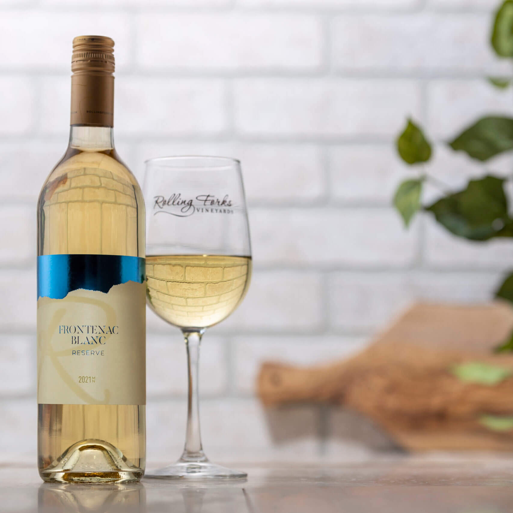Frontenac Blanc: A bottle of Rolling Forks Vineyards Frontenac Blanc, a dry oaked white wine.